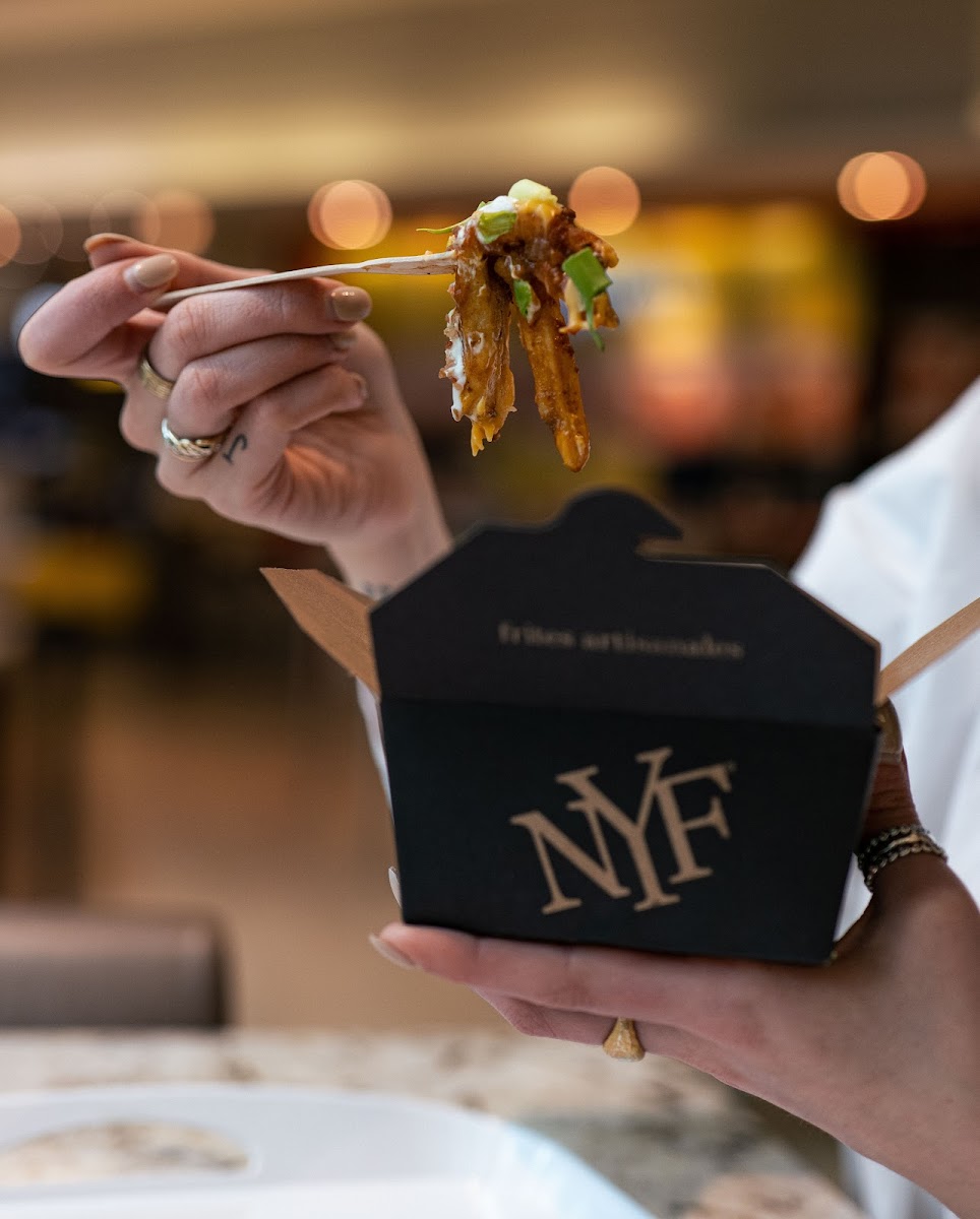 New York Fries - Lloyd D Jackson Square Photo 9