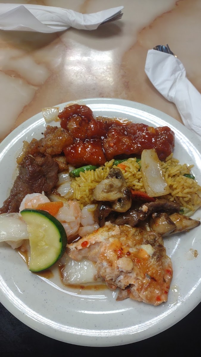 Grand Buffet Photo 8