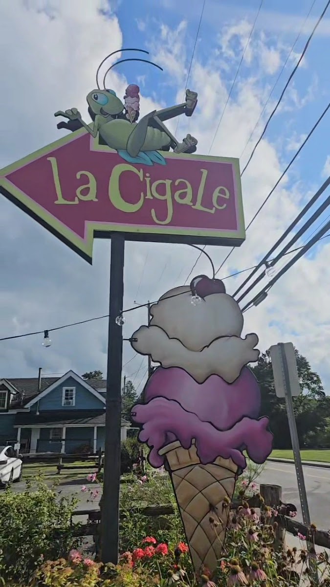 La Cigale Photo 2