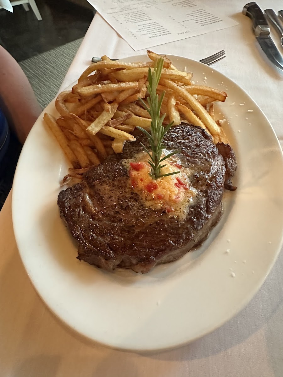City Grill Photo 4