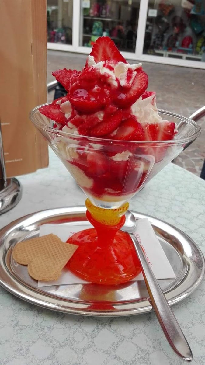 Eiscafé ROMA Photo 9