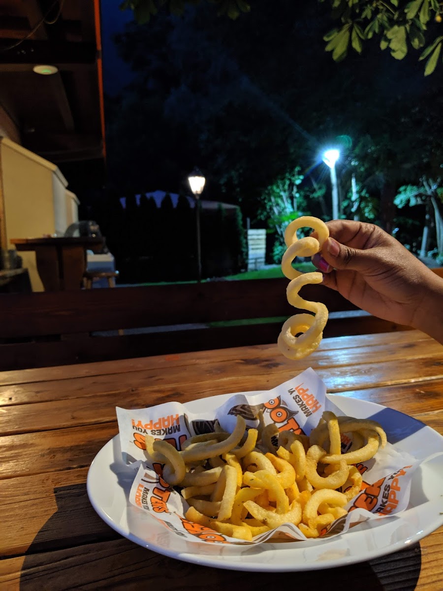 Hooters Photo 7