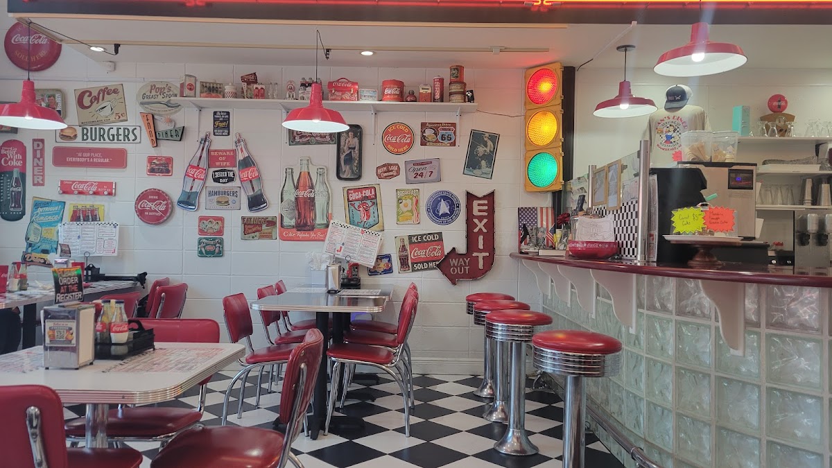 Dan's Diner Photo 2