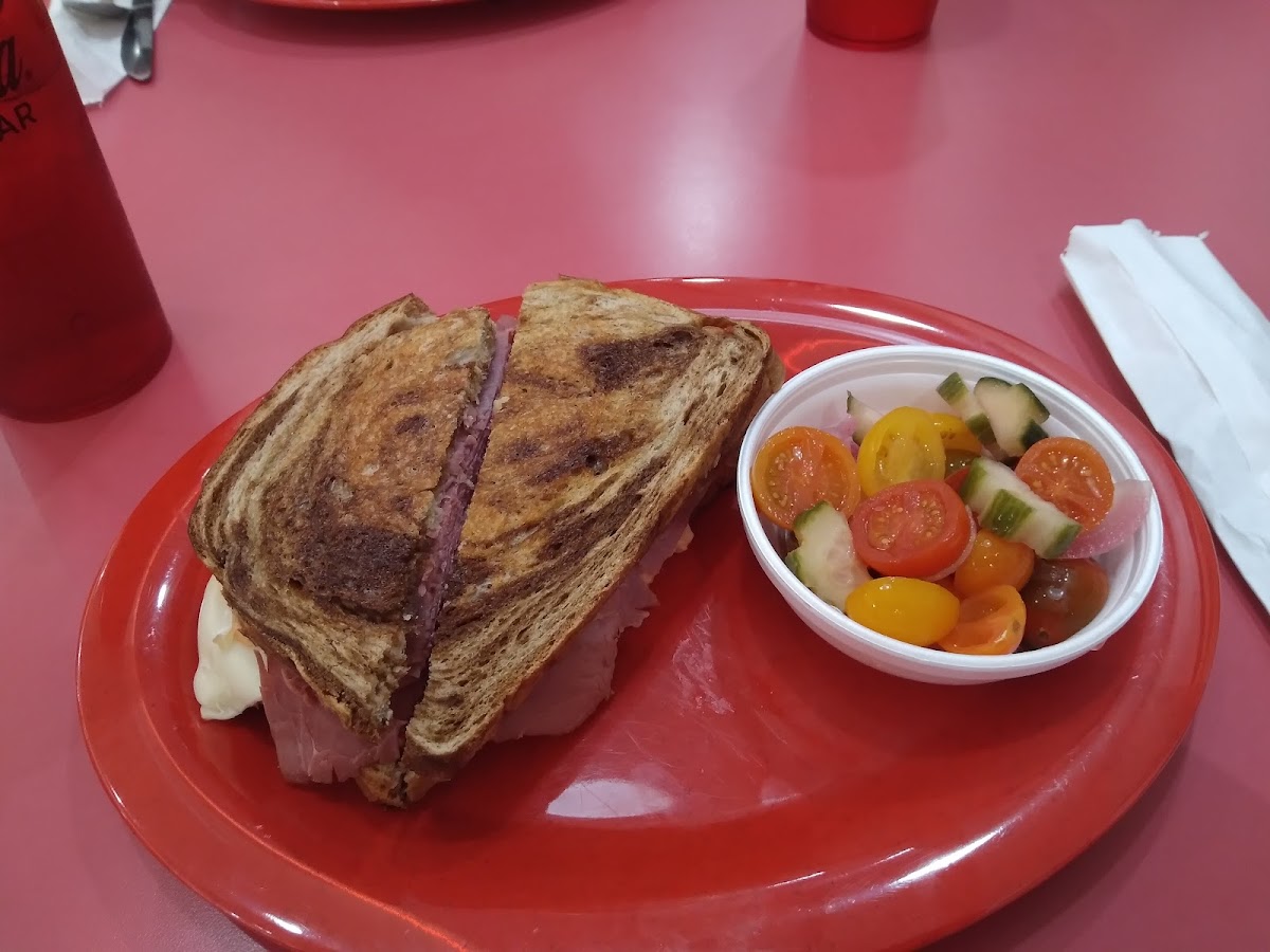 Dan's Diner Photo 7