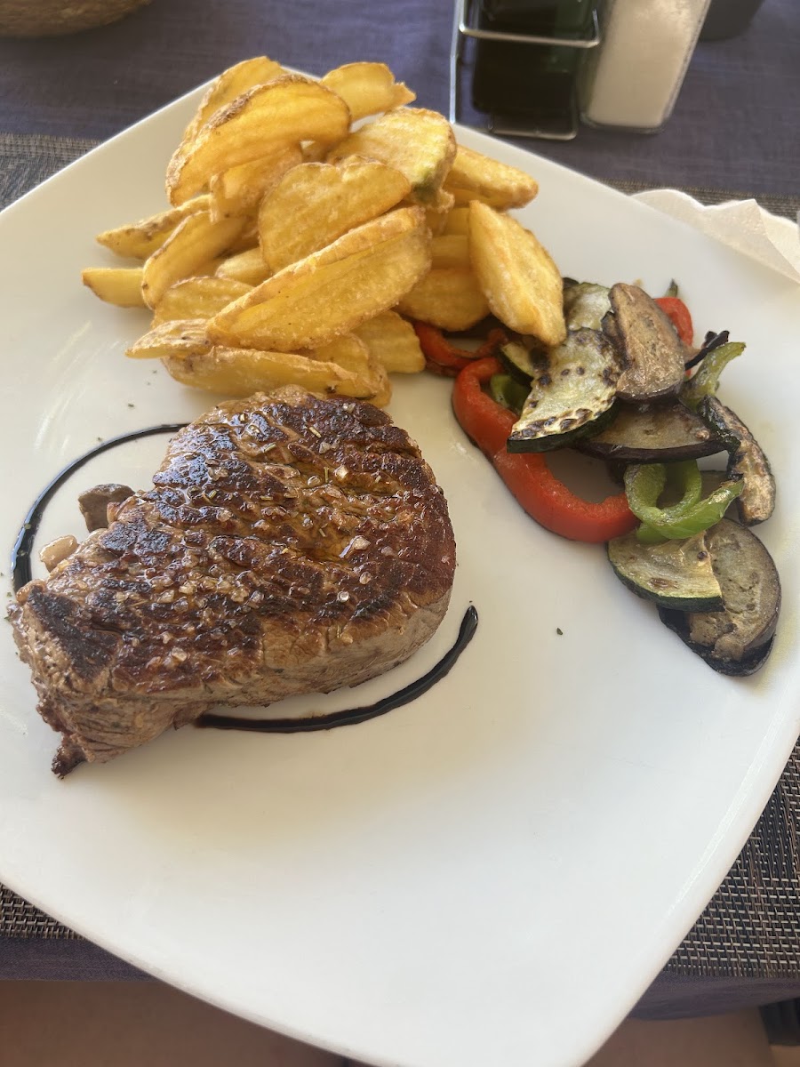 Royal Grill Photo 8