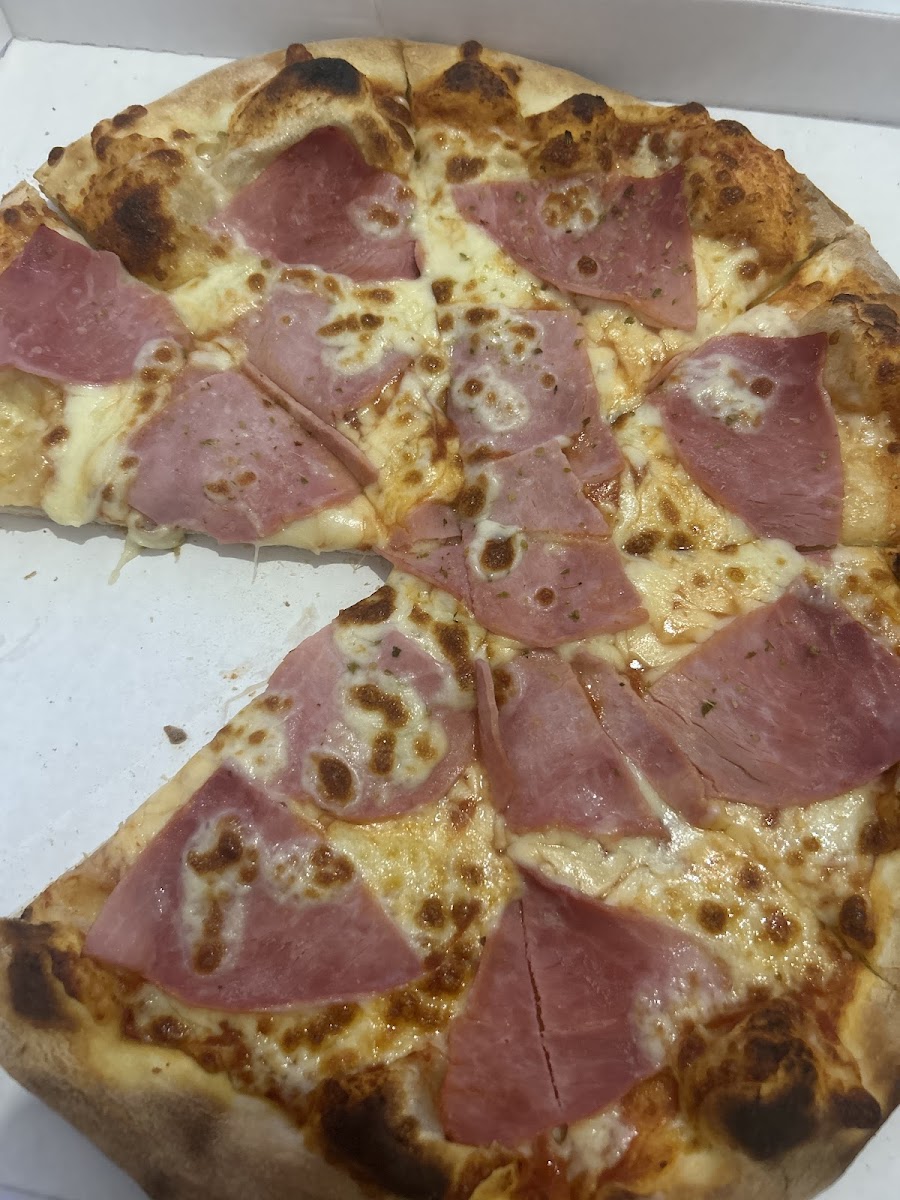 Regal Pizza Photo 5