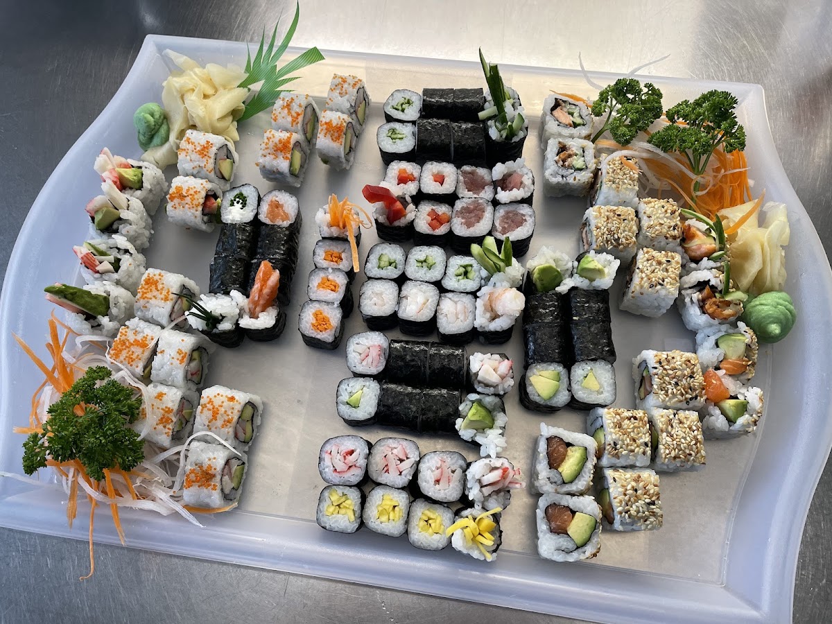 SUSHI & WOK
