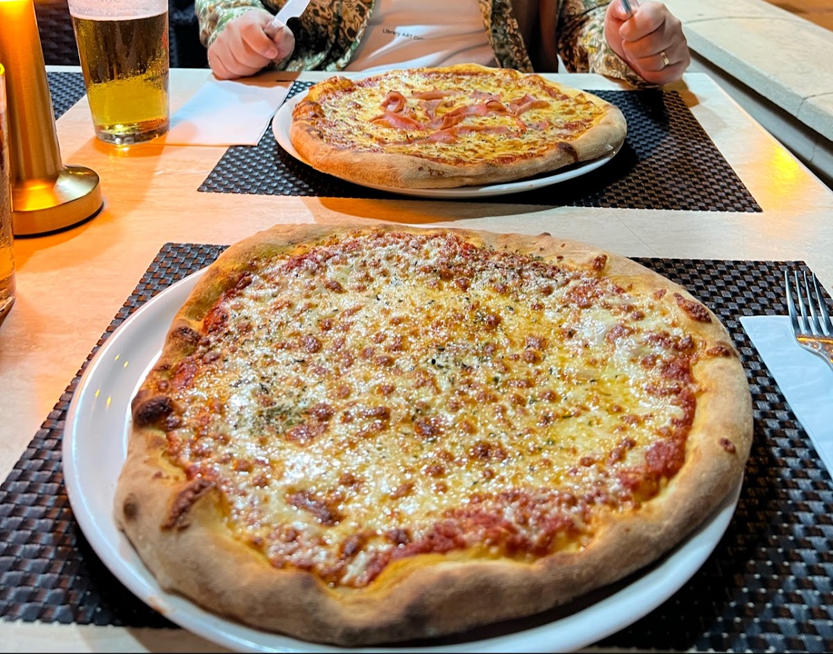 Napoli Pizzeria Photo 9