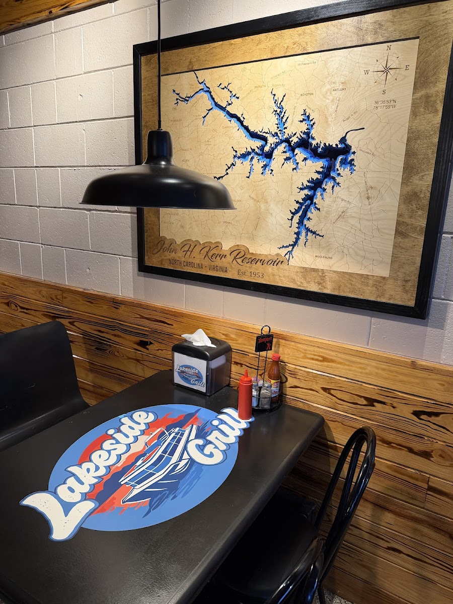 Lakeside Grill Photo 4