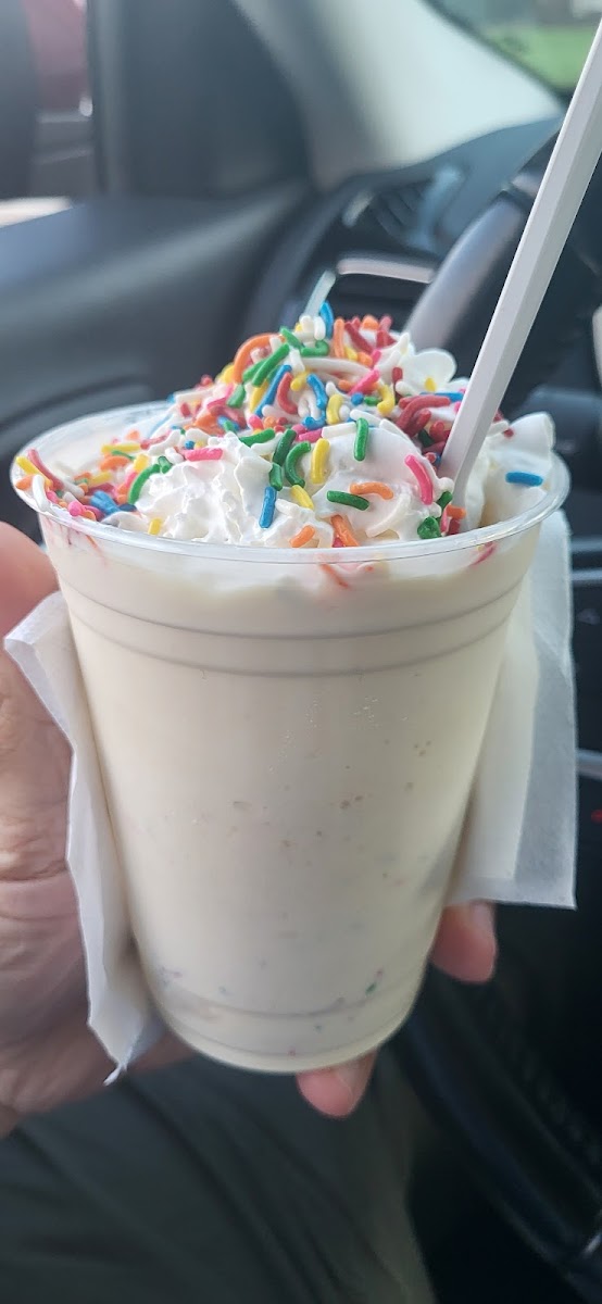 Lix Frozen Custard Photo 10