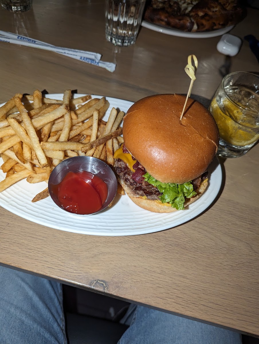 Earls Kitchen + Bar Photo 10