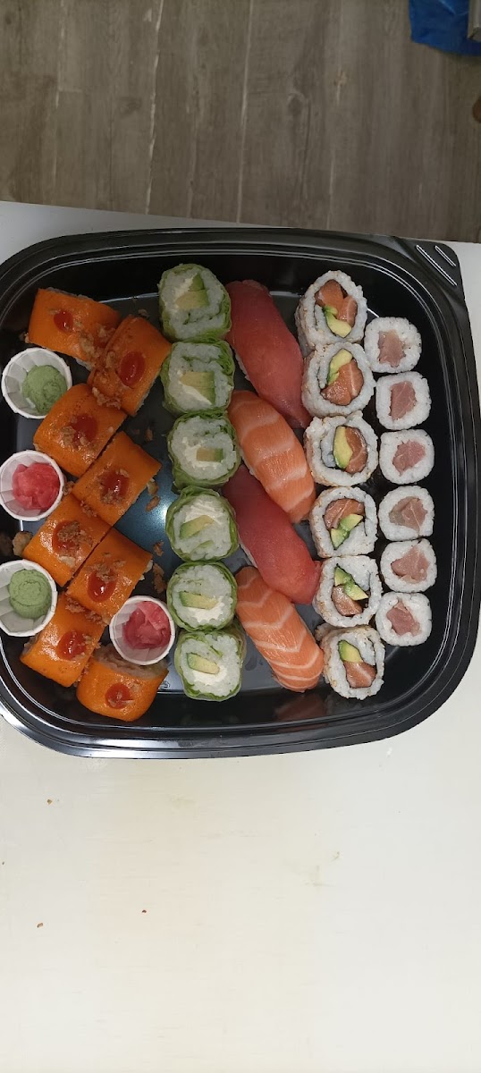 Sushi & wok Photo 7