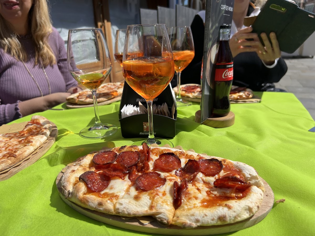 Pizzeria La Perla Photo 10