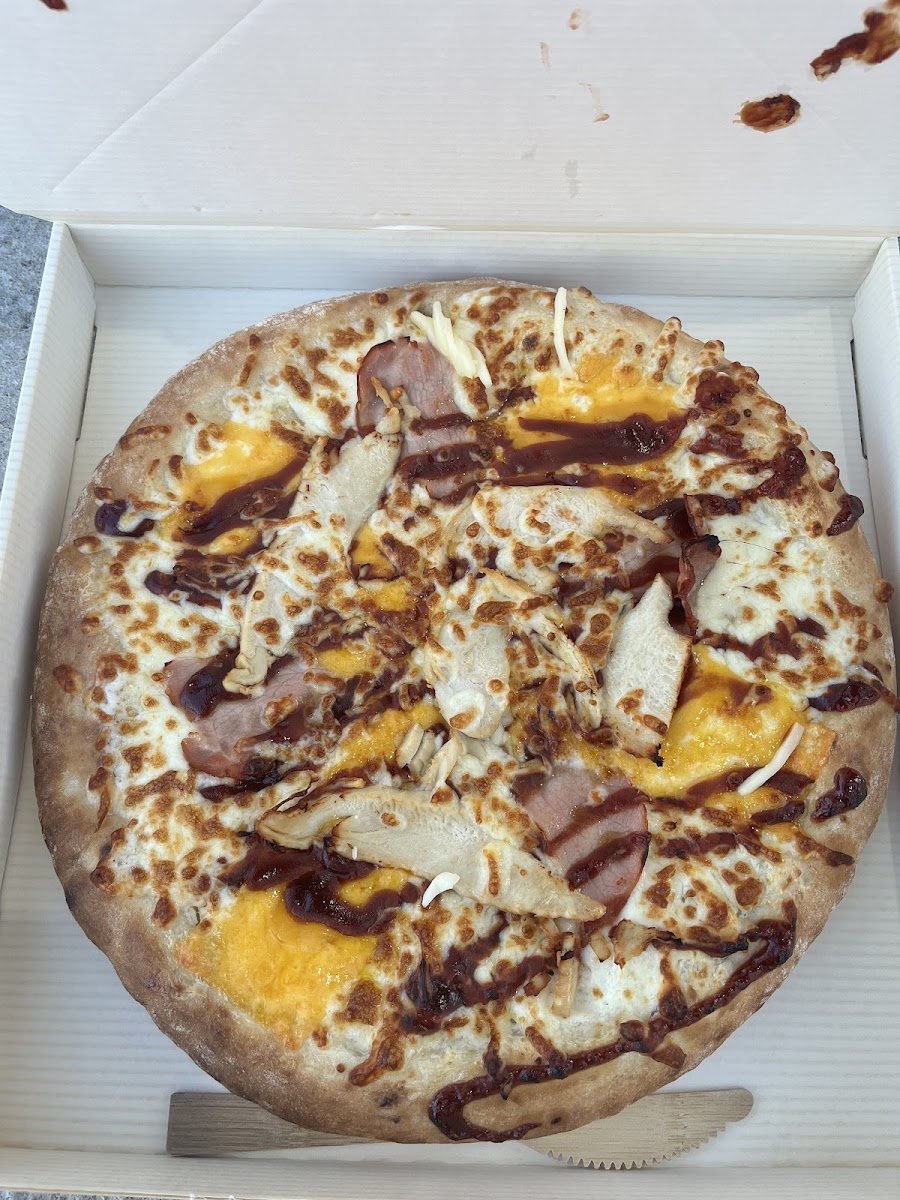 Charli pizz Photo 10