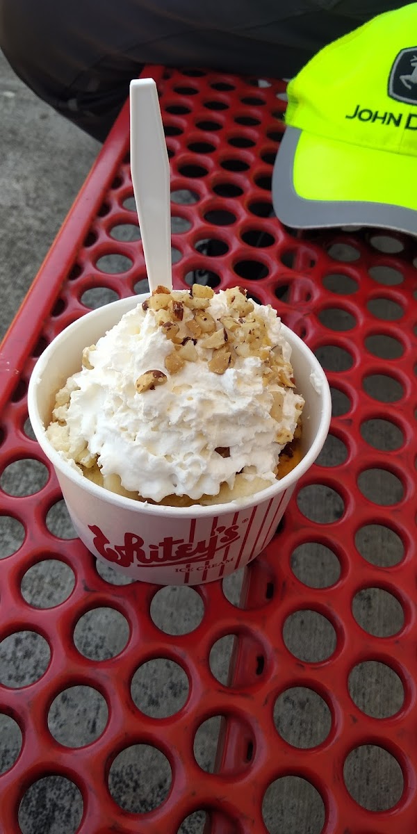 Whitey's Ice Cream Photo 10