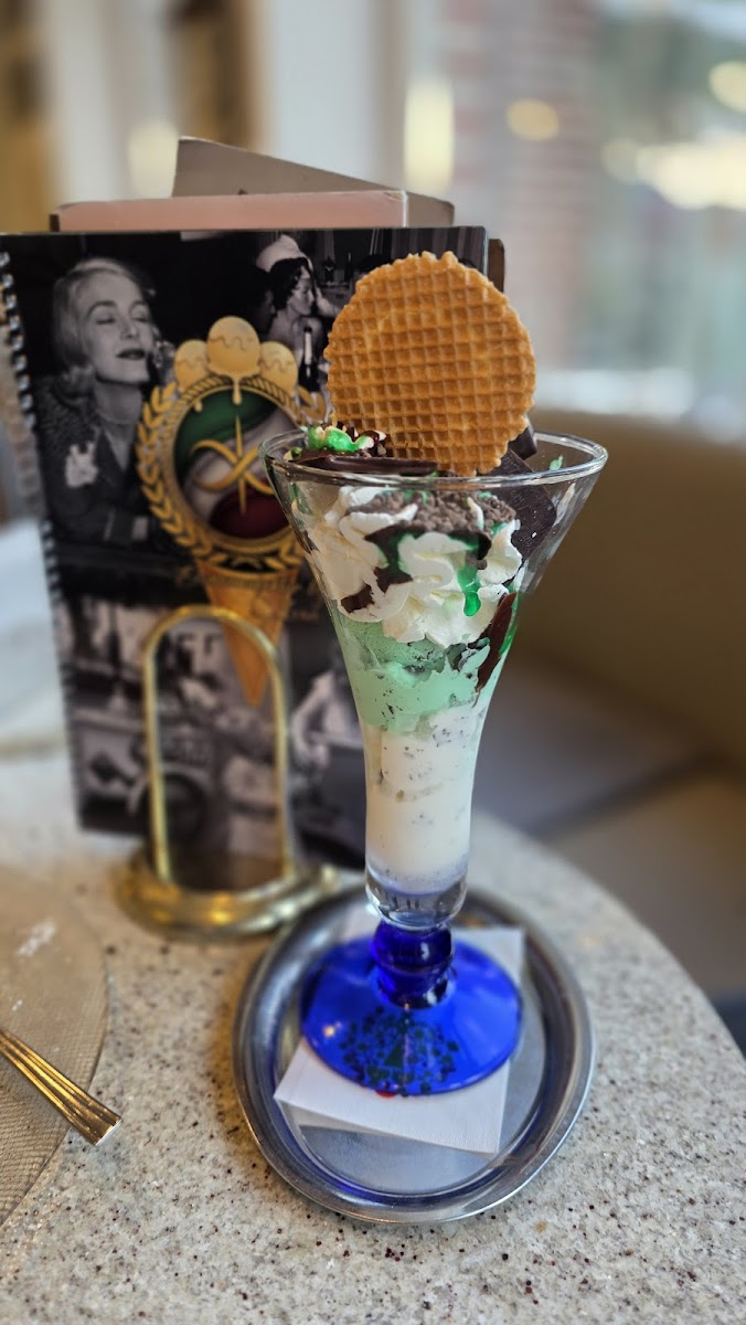 Eiscafé Roma Photo 4