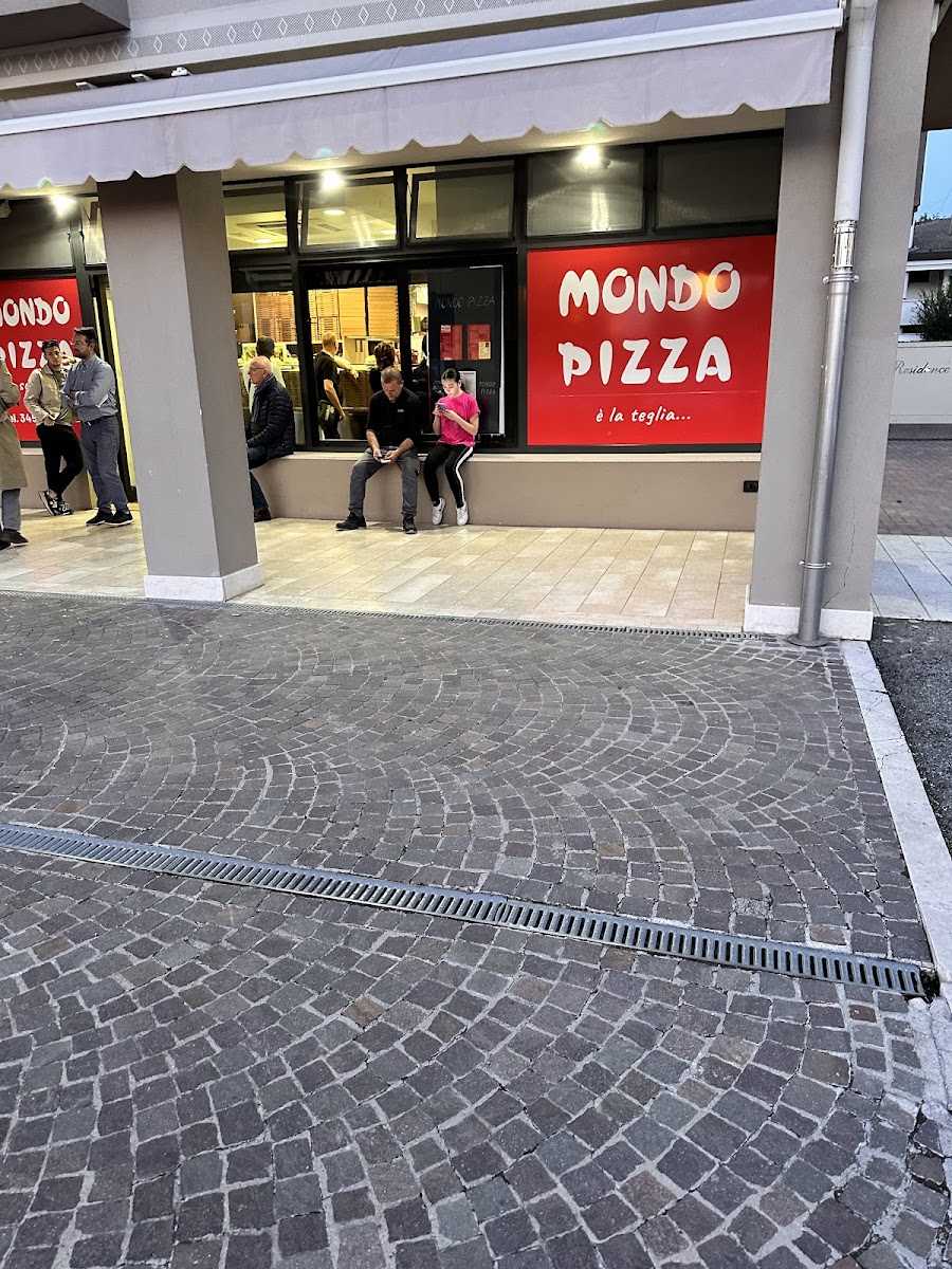 Mondo Pizza