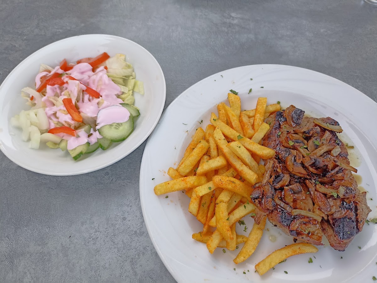 Pizzeria Sorrento Photo 7