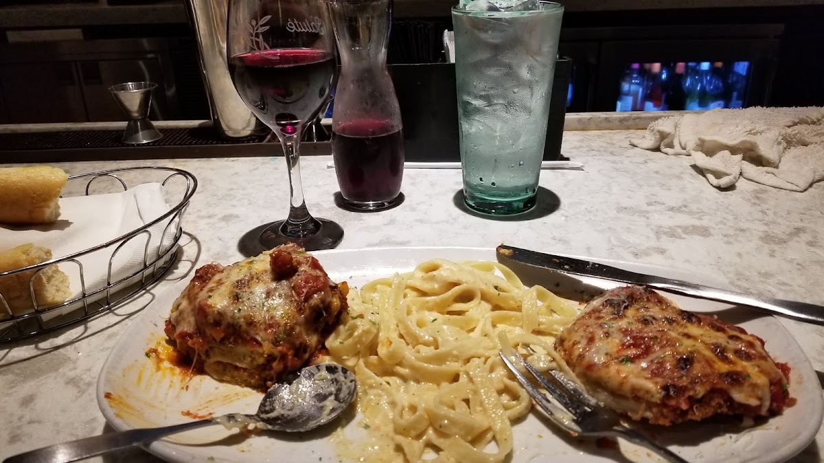 Olive Garden Italian Restaurant Photo 9