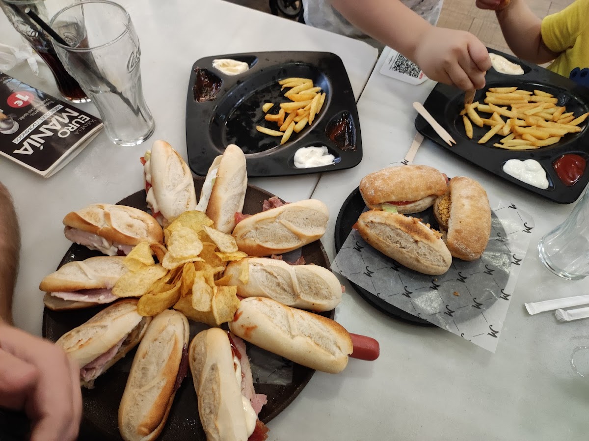 100 Montaditos Photo 7