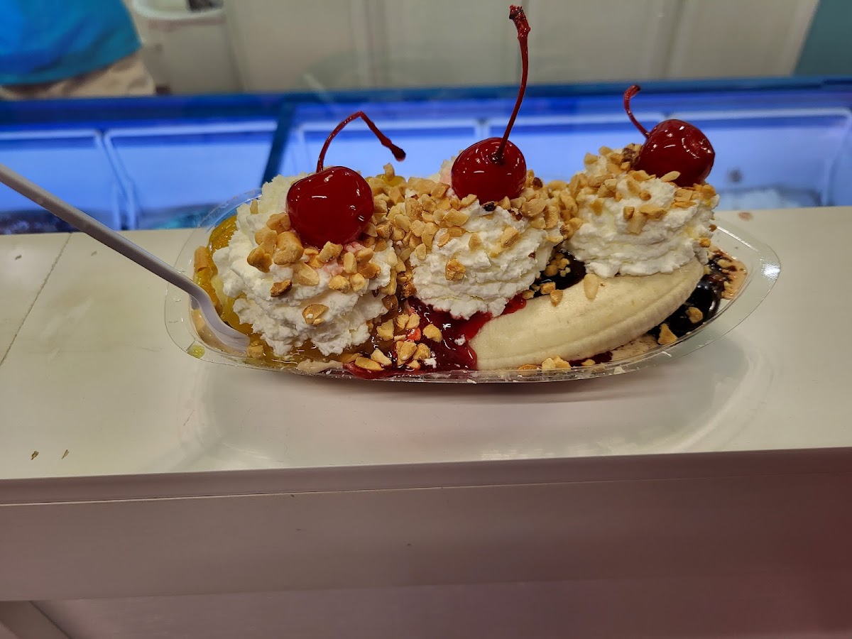 Scoops Ice Cream Photo 6