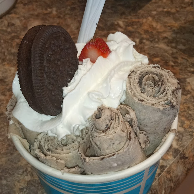 Oreo Rolled Iced Cream