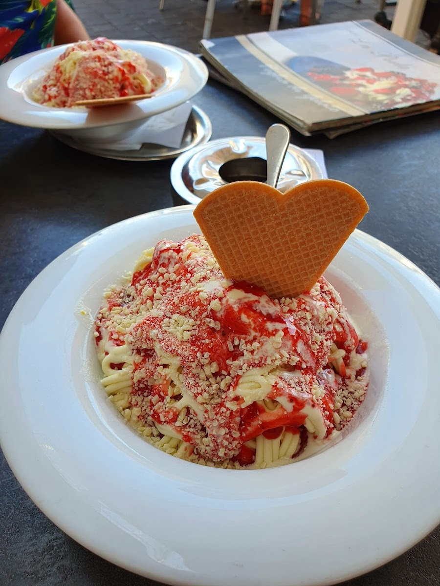 Eiscafé La Perla Photo 9