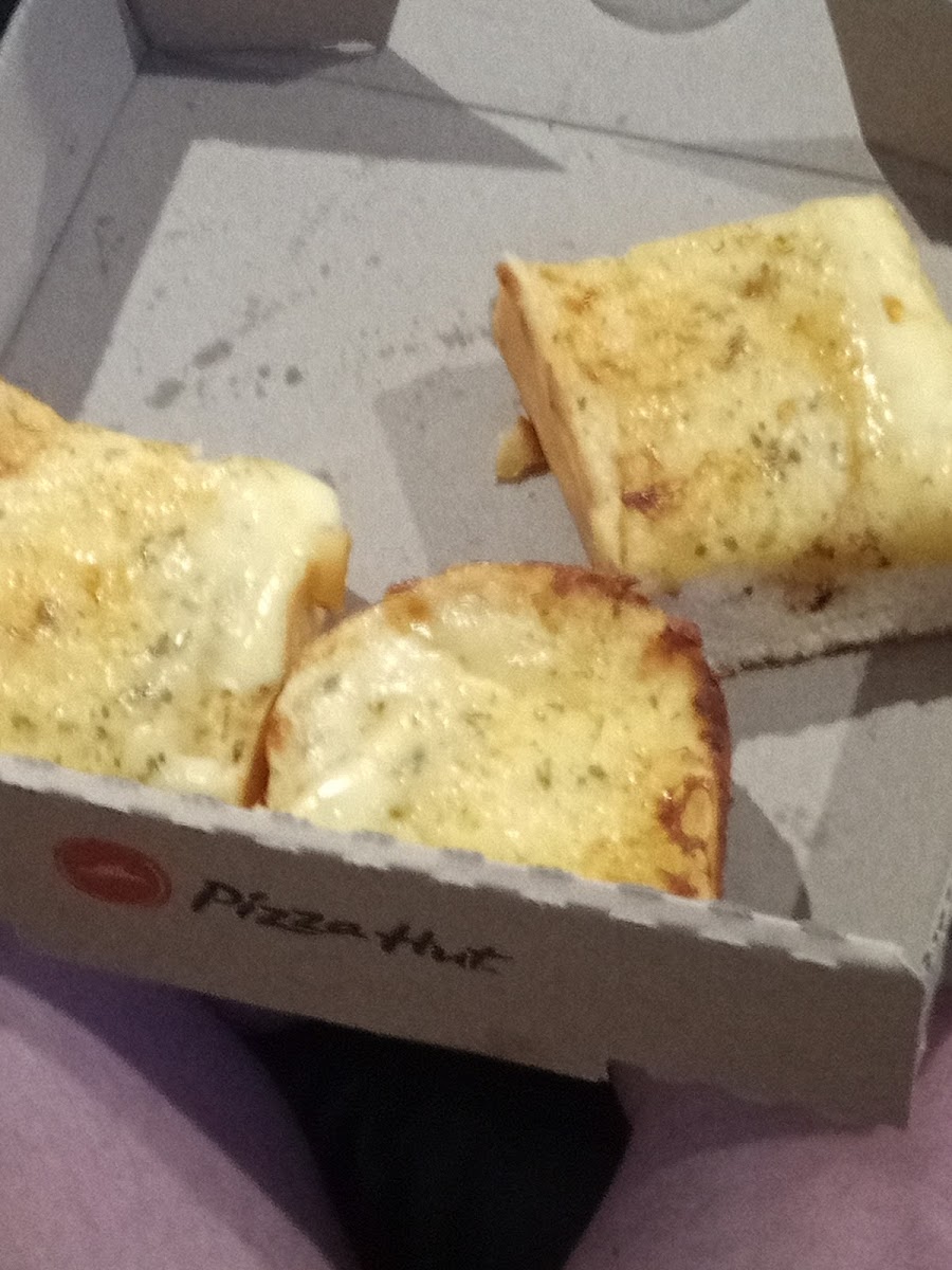 Pizza Hut Photo 9