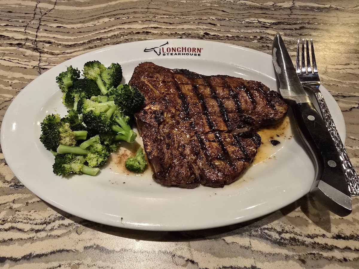 LongHorn Steakhouse Photo 3