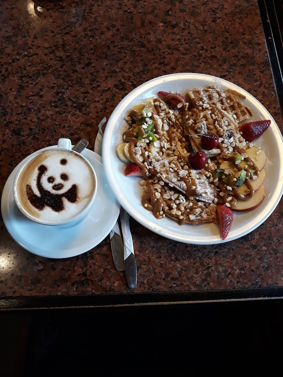 Café de La Plaza Photo 10