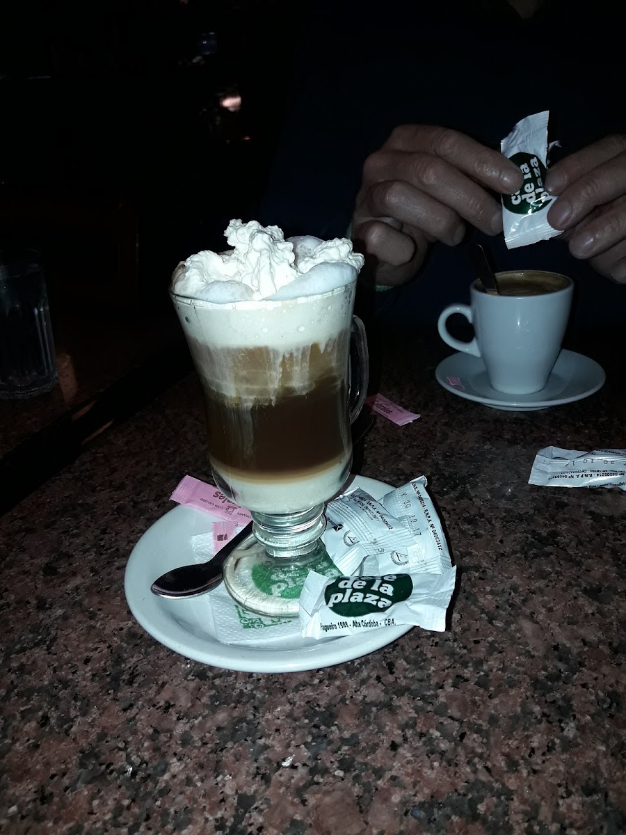 Café de La Plaza Photo 5
