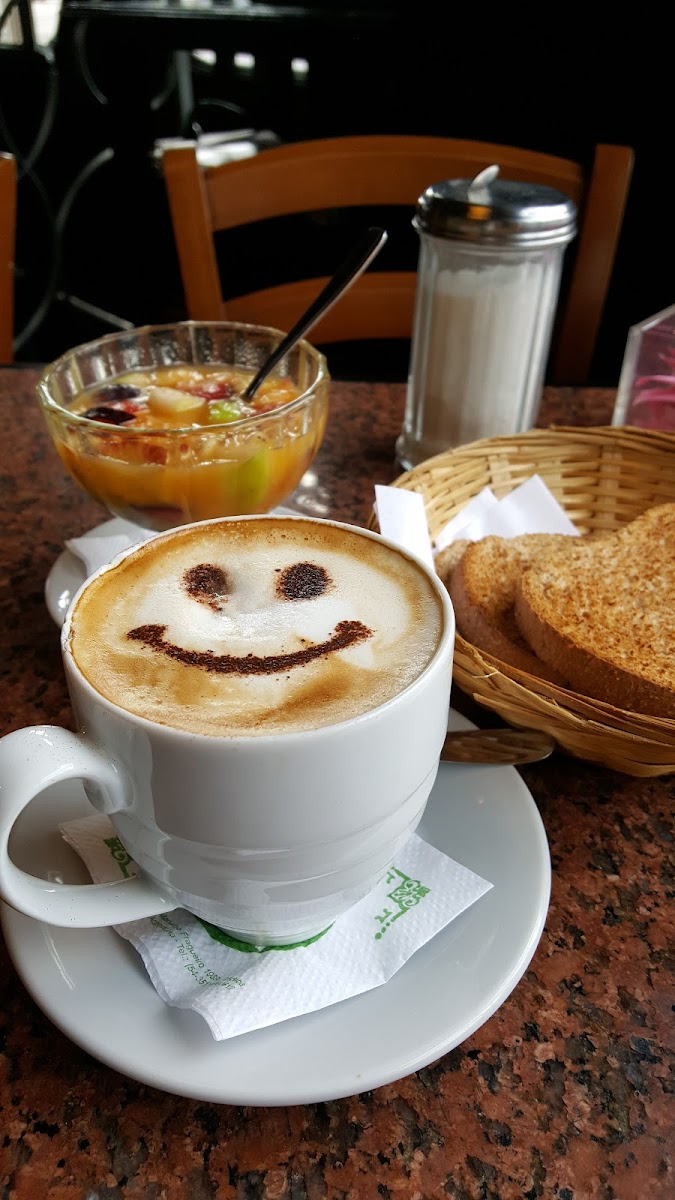 Café de La Plaza Photo 6