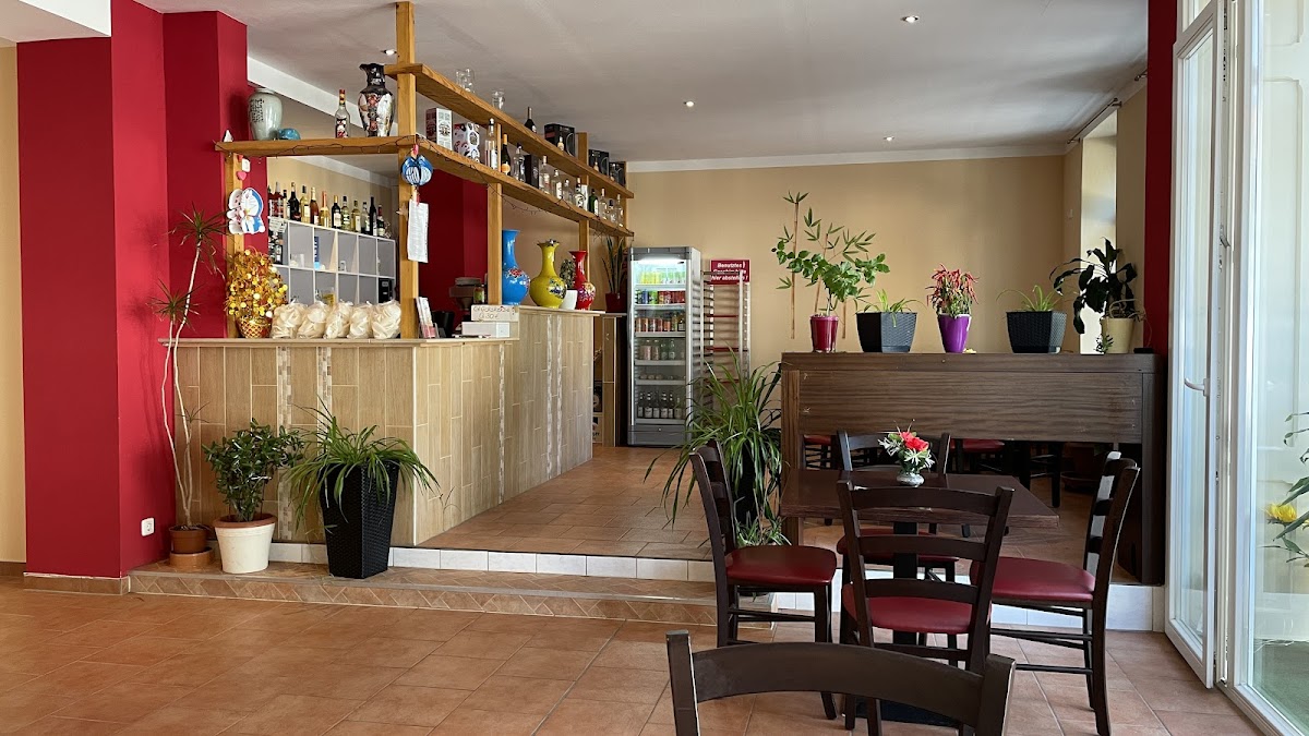 Asia Bistro Photo 10