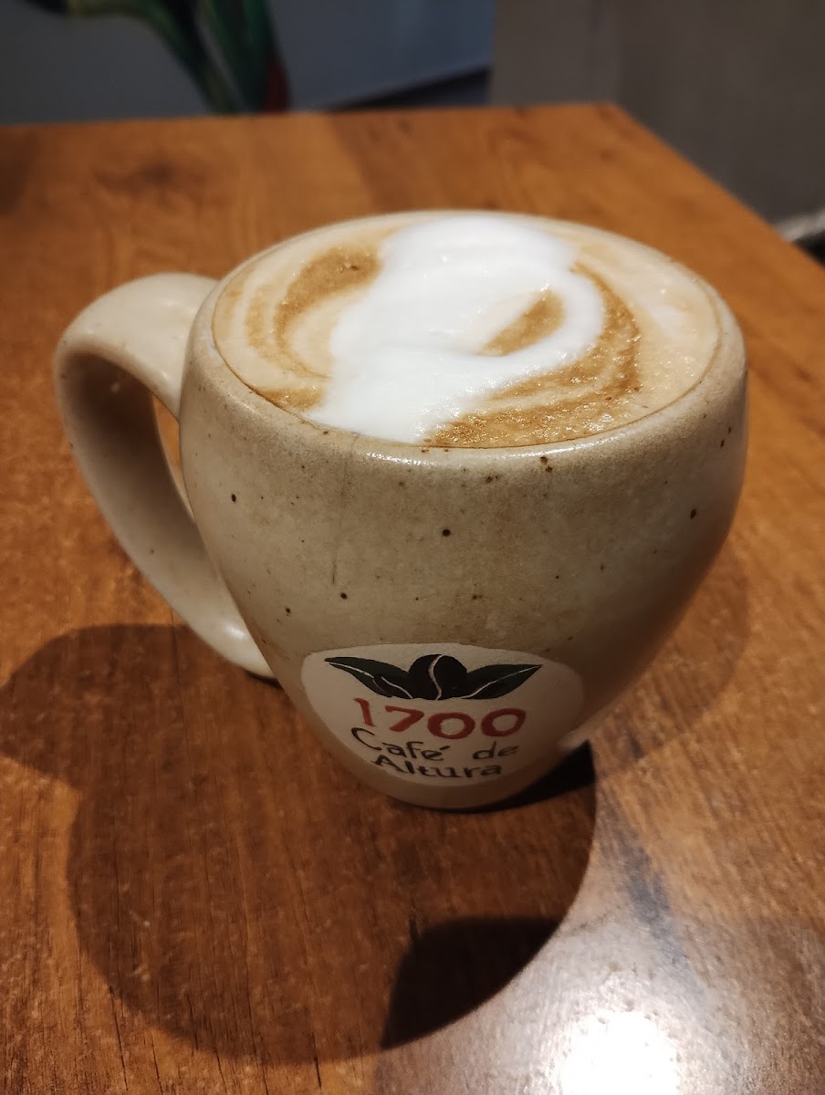 1700 Café de Altura Photo 3