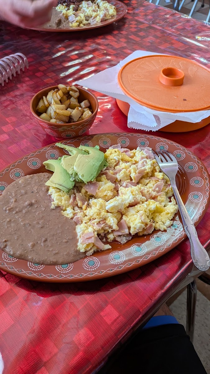 La Hacienda Photo 3
