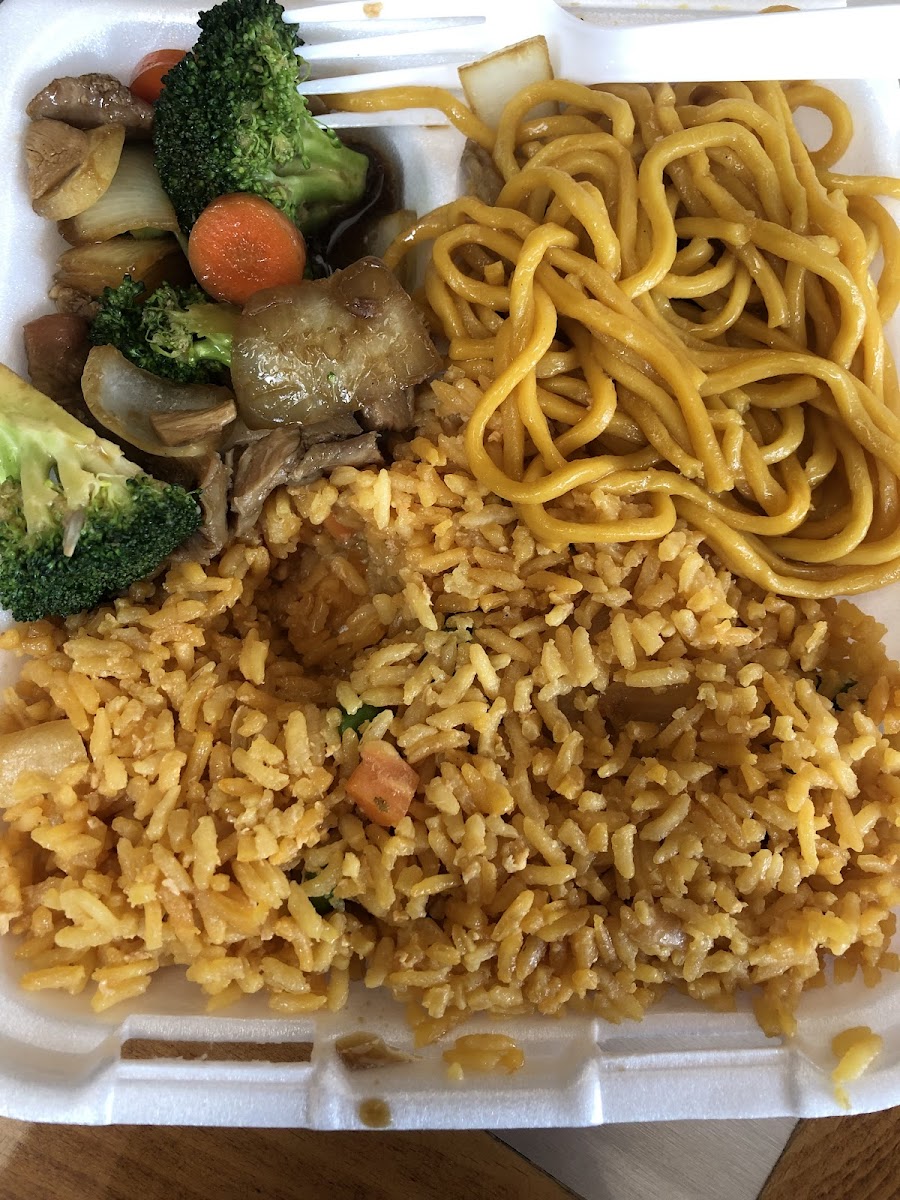 Famous Wok Photo 2