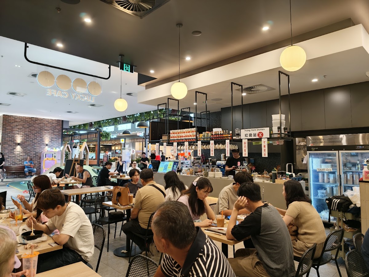 Lucky Cafe