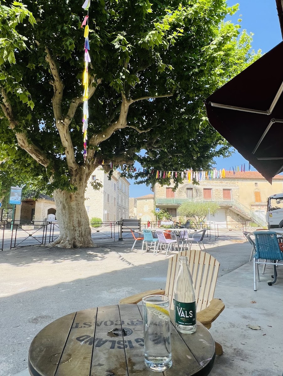 Café du Commerce Photo 3