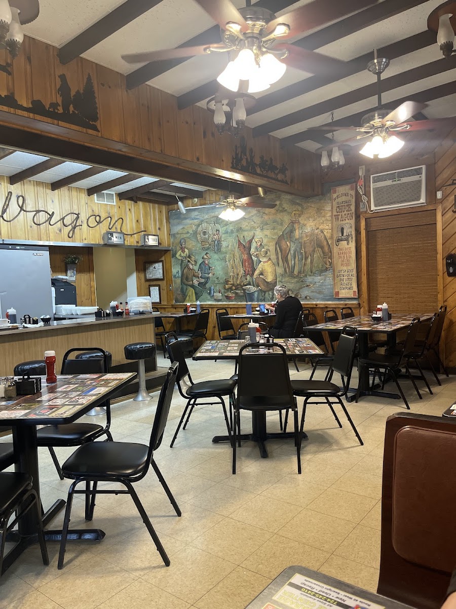 Chuck Wagon Restaurant Photo 3