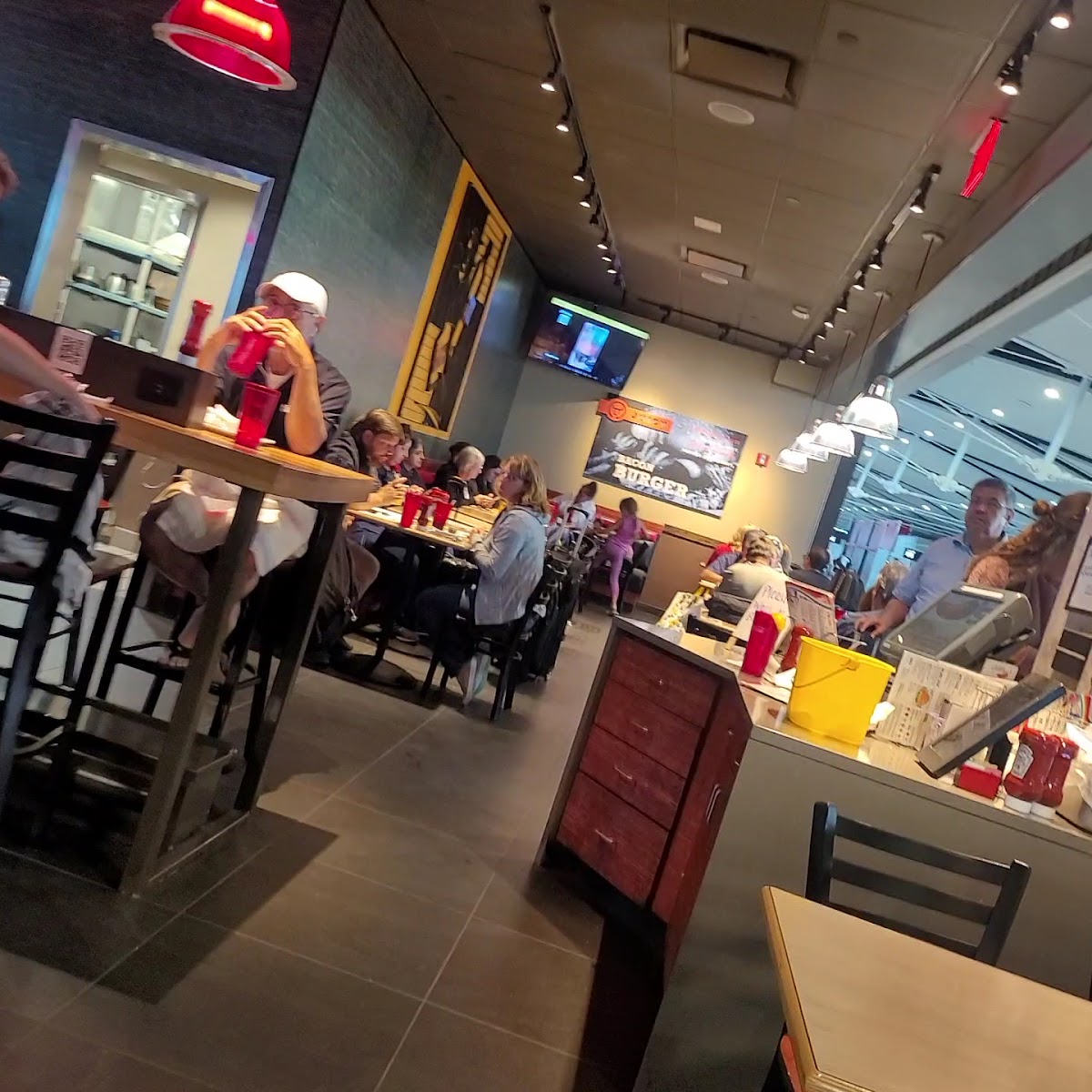 Chilis Photo 2