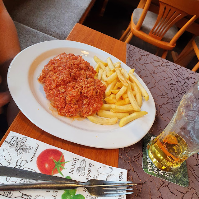 Schnitzel Bolognese