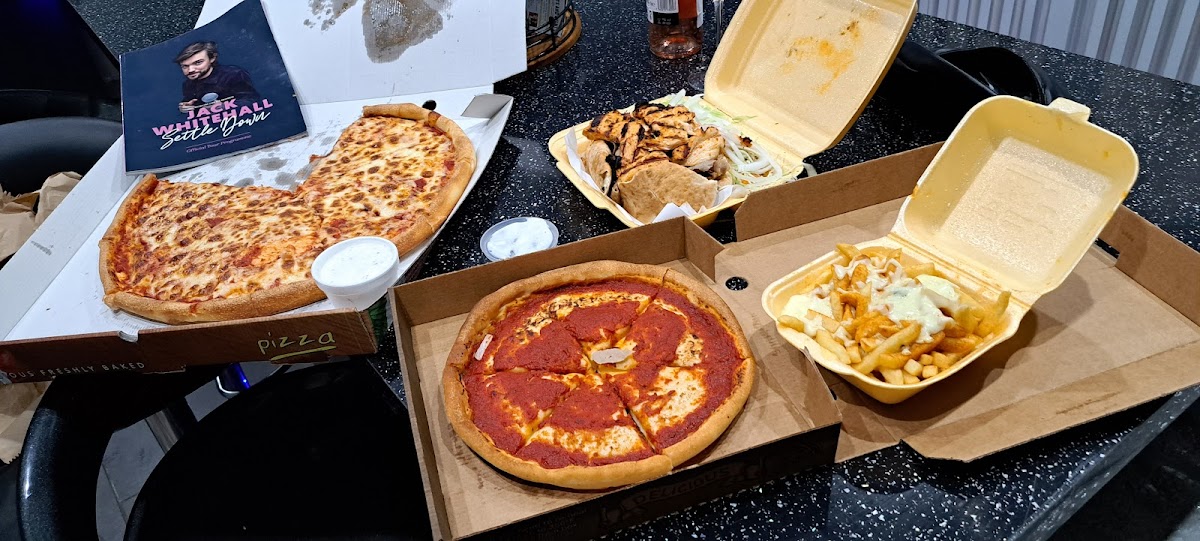 Milano's Pizza Photo 8