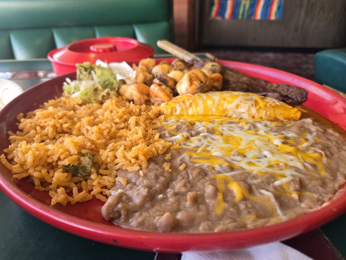 El Rancho Photo 3