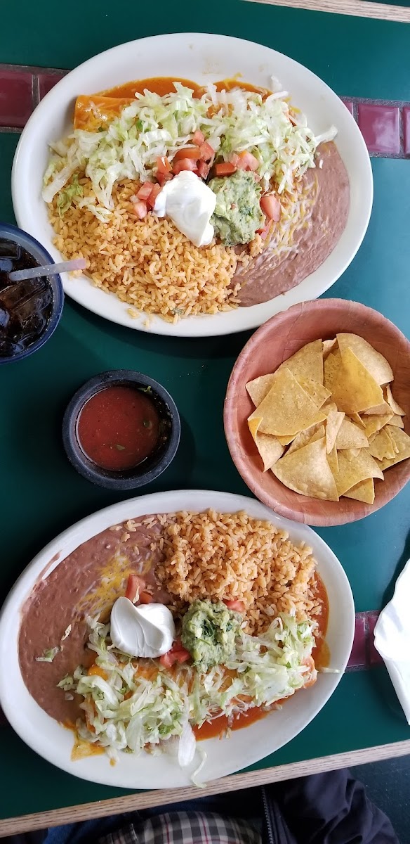 El Rancho Photo 5