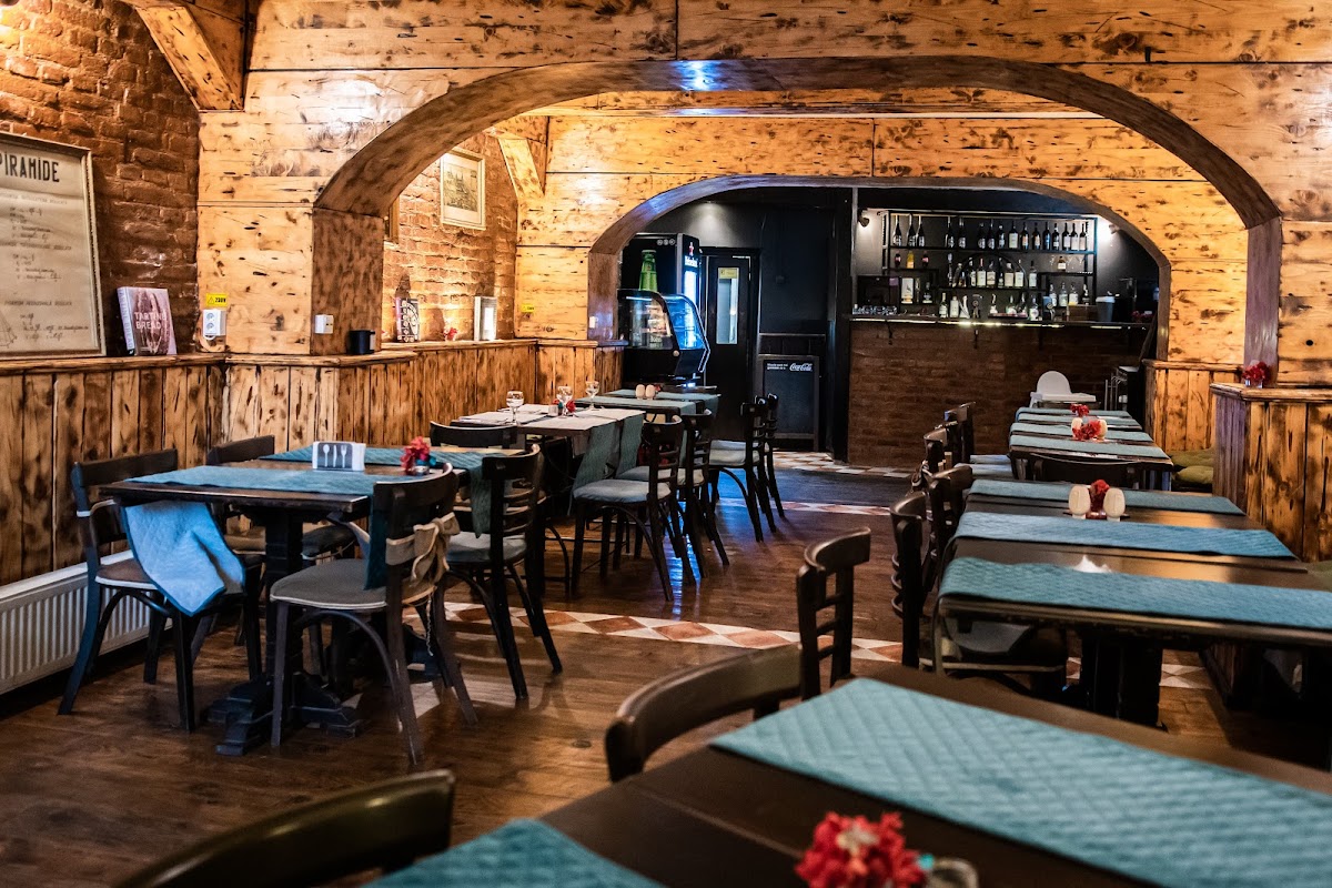 PIQUANT Restaurant Pitești