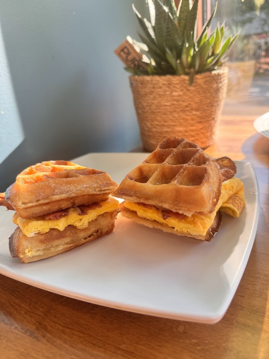 Sandys Cafe Photo 4