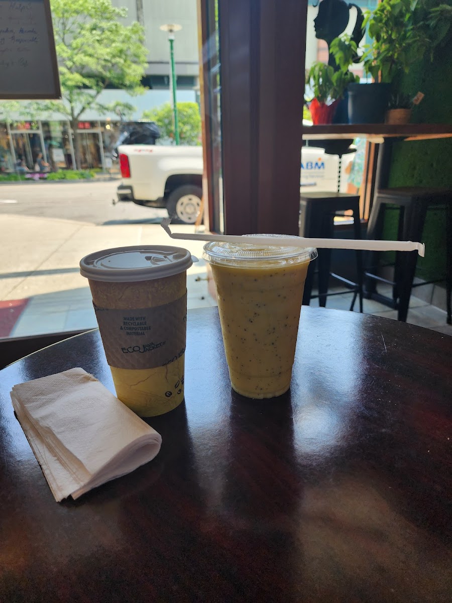 Sandys Cafe Photo 9
