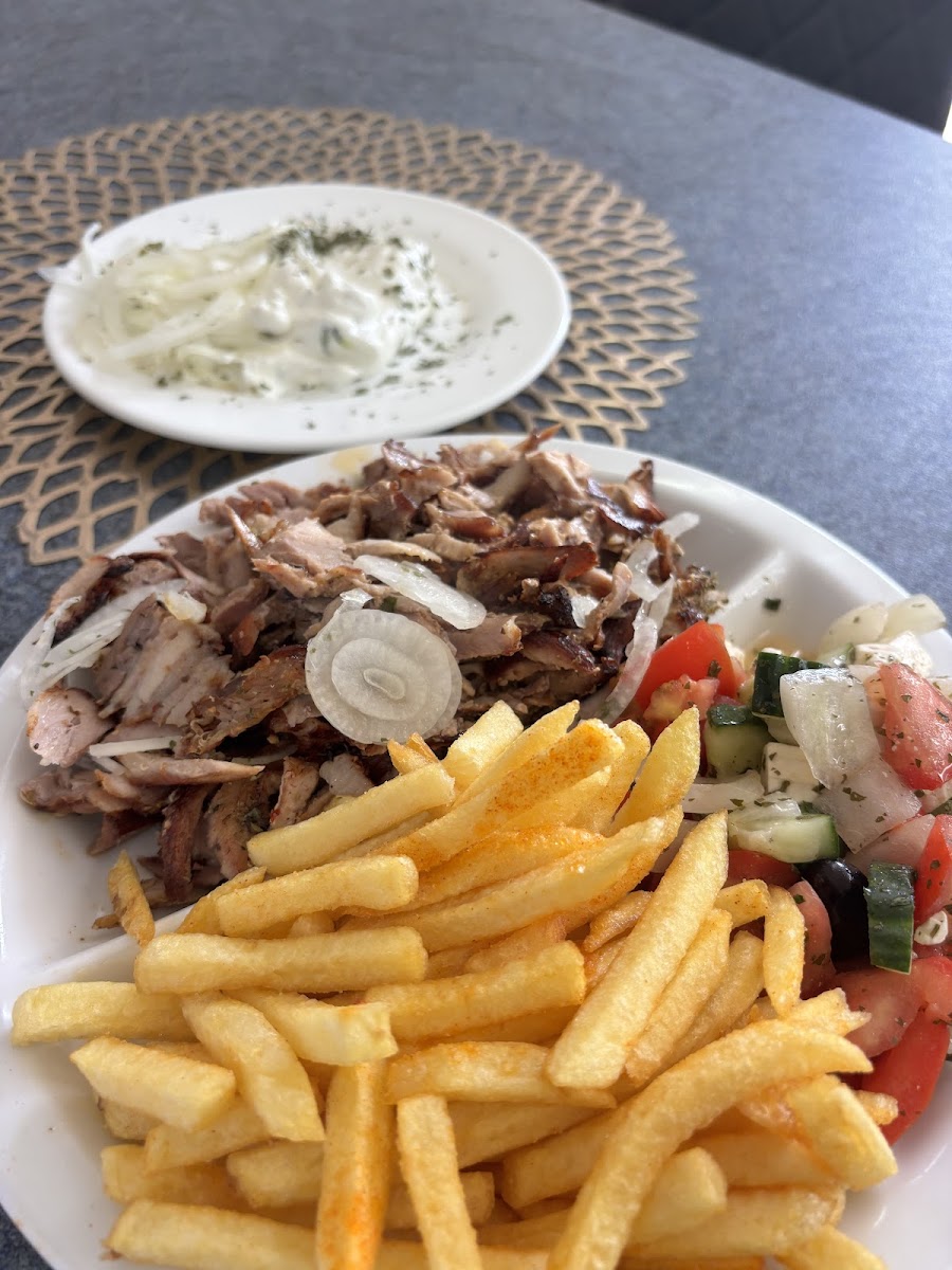 Akropolis Grill Photo 2