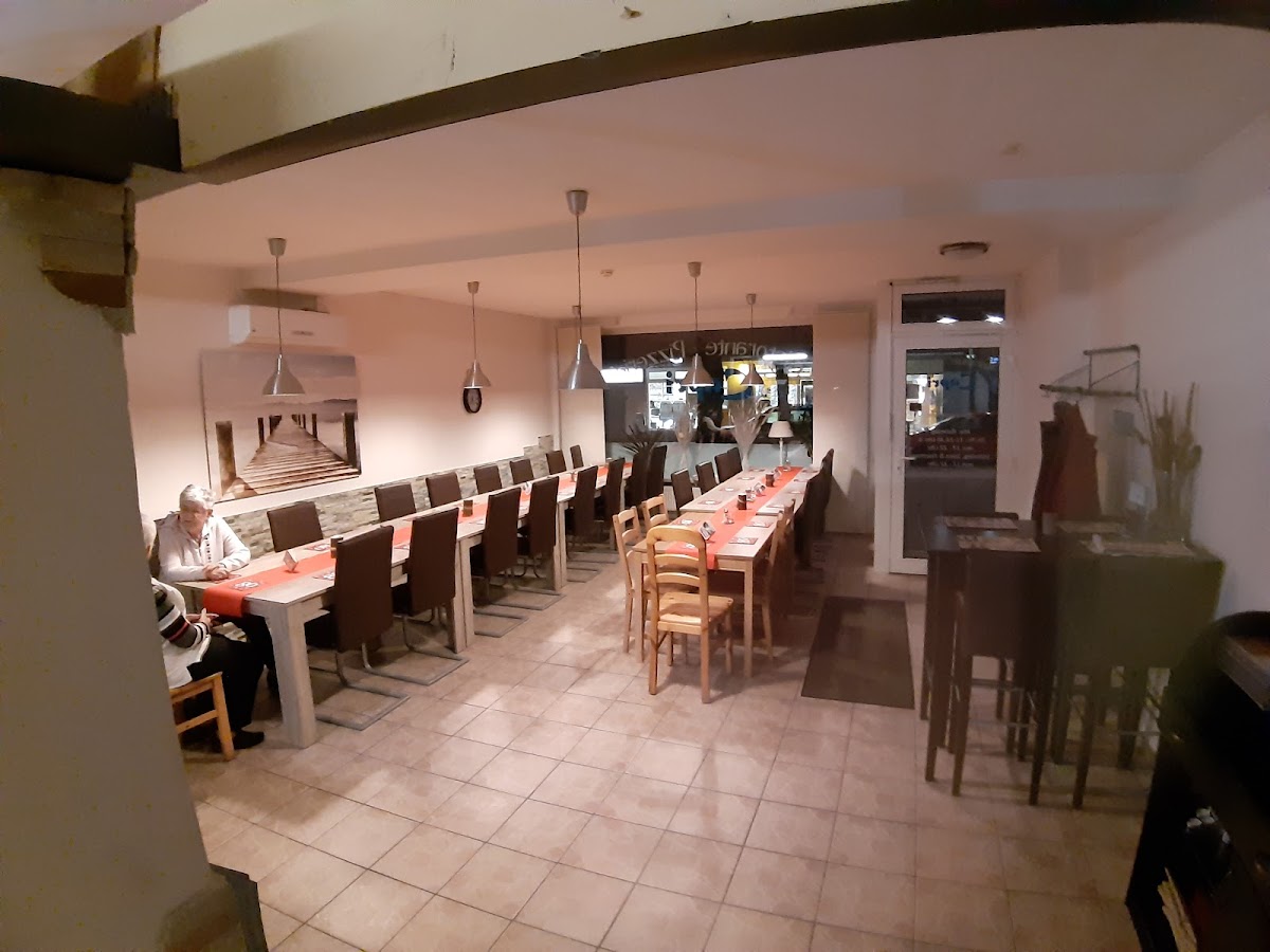 Pizzeria Capri Photo 3