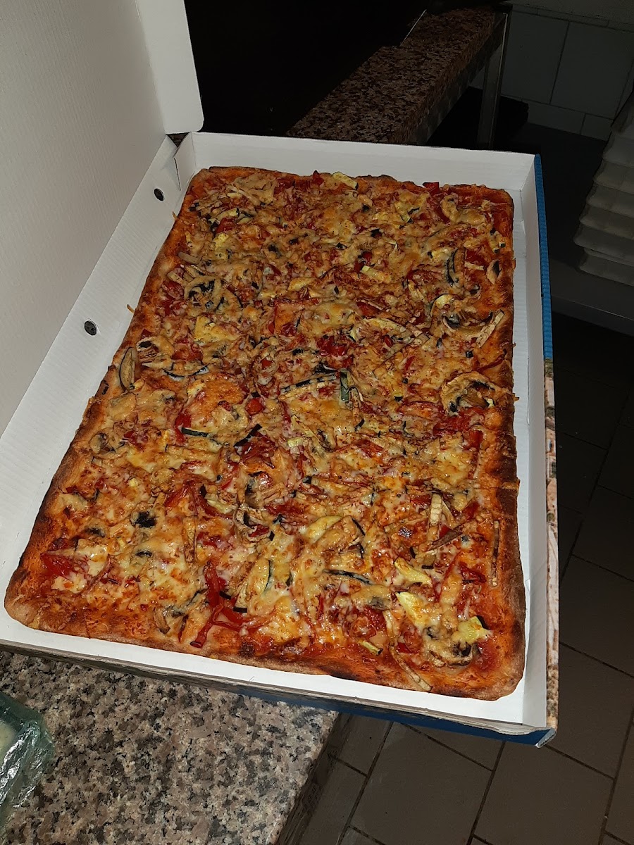 Pizzeria Capri Photo 8